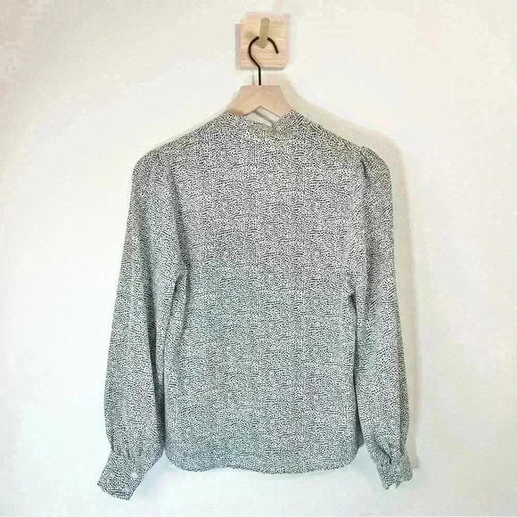 ONE ❤️ CLOTHING Los Angeles Blouse with sweet details • Size Small - Picture 5 of 10